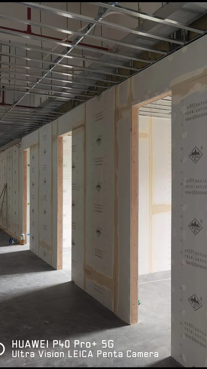 上海徐匯漕河涇華鑫天地辦公室裝修施工現(xiàn)場(chǎng)工地