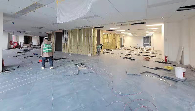 上海徐匯漕河涇桂林高智科技大廈辦公室裝修施工現(xiàn)場(chǎng)工地