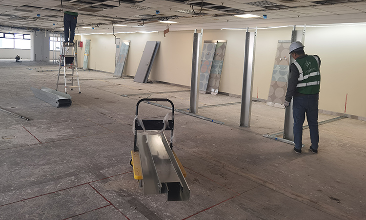 上海長寧世貿(mào)商城辦公室施工現(xiàn)場5