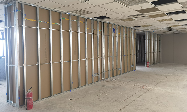 上海長寧世貿(mào)商城辦公室施工現(xiàn)場1