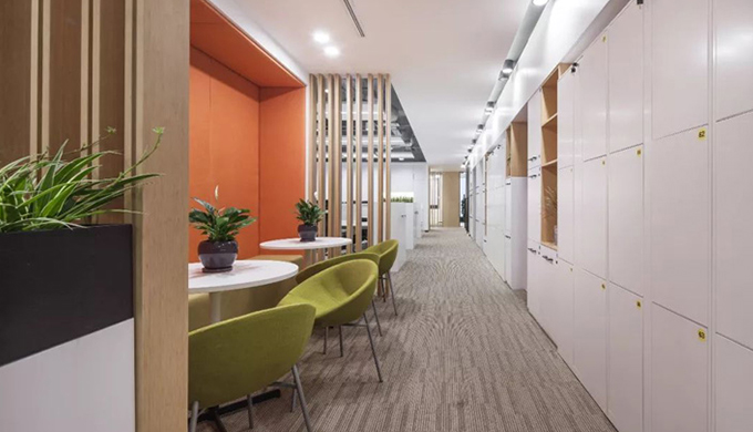 辦公室區(qū)員工儲物墻柜