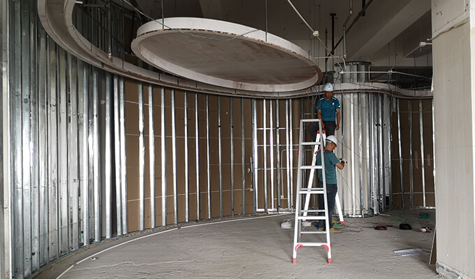 上海德馬辦公室裝修施工現(xiàn)場(chǎng)