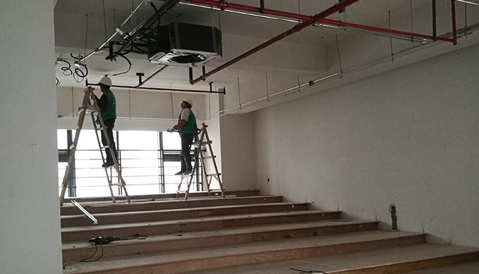 上海徐匯區(qū)漕河涇米哈游辦公室裝修工地