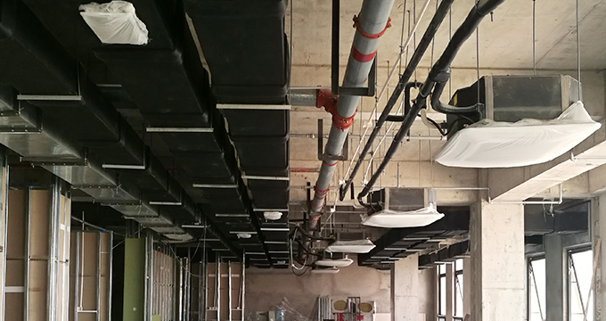 寶山卓越時(shí)代廣場創(chuàng)衣客辦公室現(xiàn)場施工工地